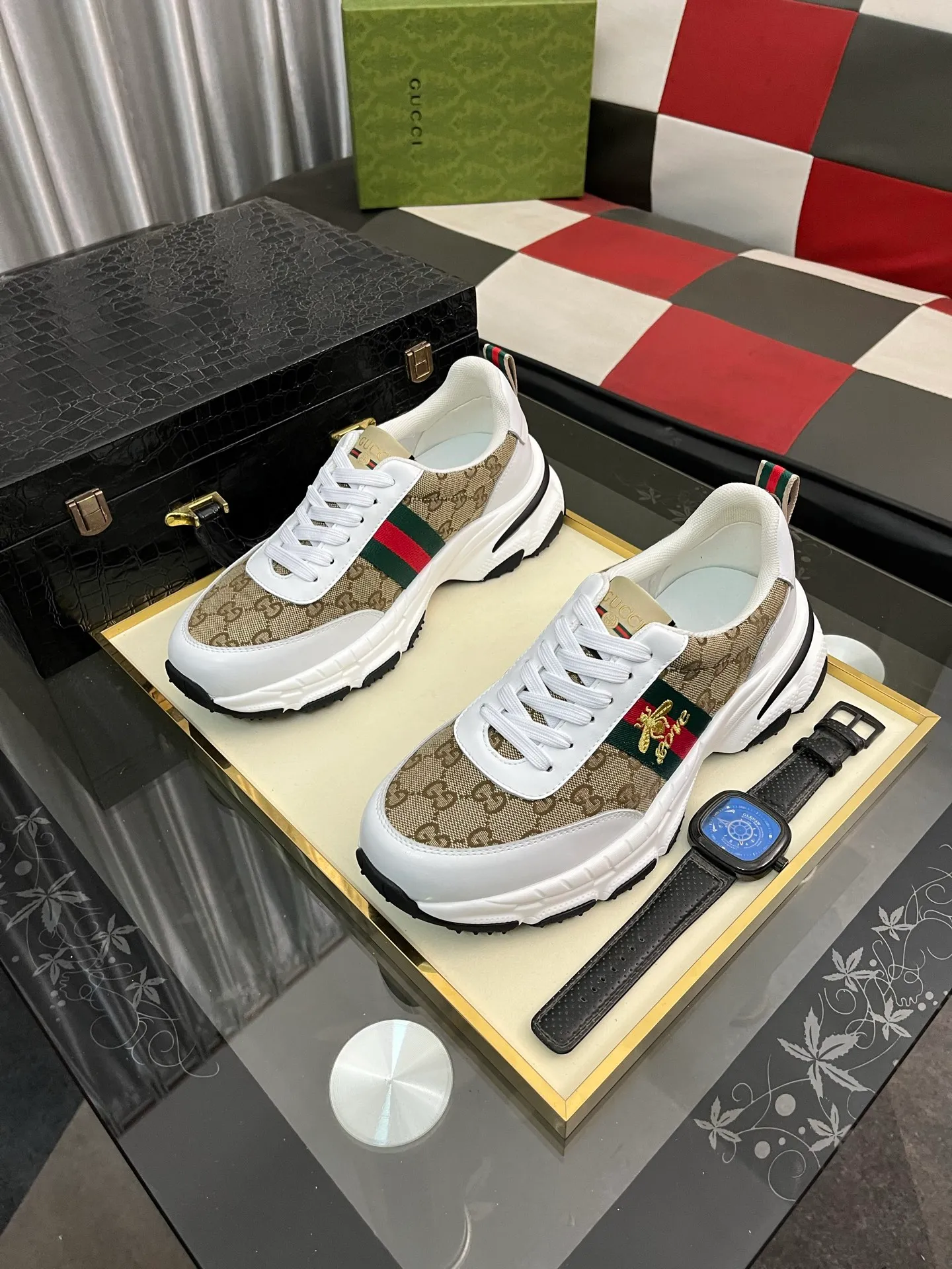 Men's Men's Shoes 💰458⌚️⌚️《Gucci*》The latest hot-selling casual shoes, top brand [seduce] luxury~purchase, top~quality. [Strong] The upper is made of imported breathable cowhide with material ➕ breathable sheepskin feet (•) and fine workmanship. Original stylish and stylish soft rubber wear-resistant and non-slip outsole, light and comfortable on the foot, size: 38-443️⃣colors available